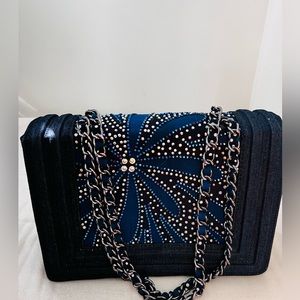 BRAND NEW handmade bag for elegant ladies like you!